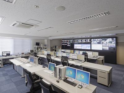 【写真】宇部・山陽小野田消防局の高機能消防指令センター