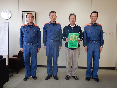 【写真】交付式集合写真